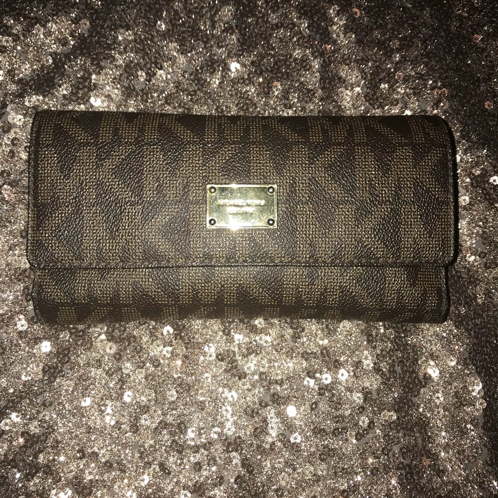 Michael Kors Jet Set Wallet